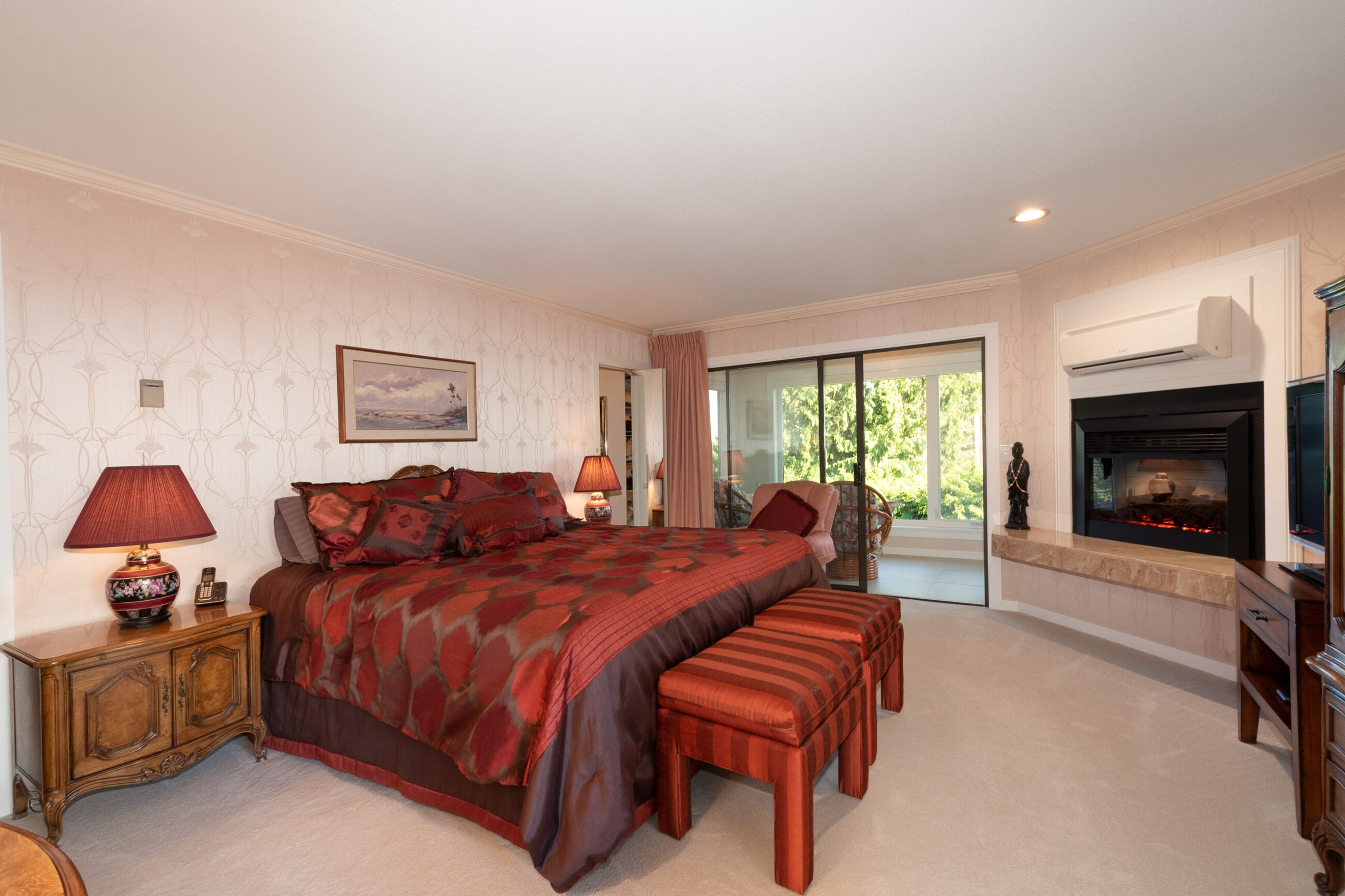 4228 Rockridge Crescent